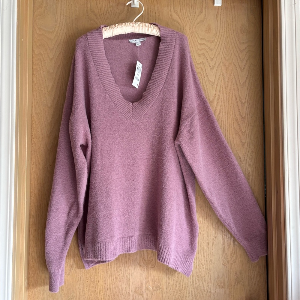 Soft and Cozy Mauve V-Neck Sweater with Relaxed Fit
